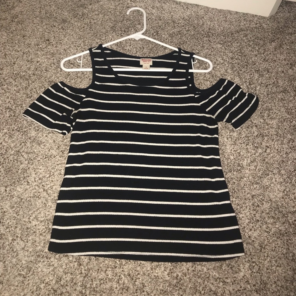 Shoulder Cut Out Top